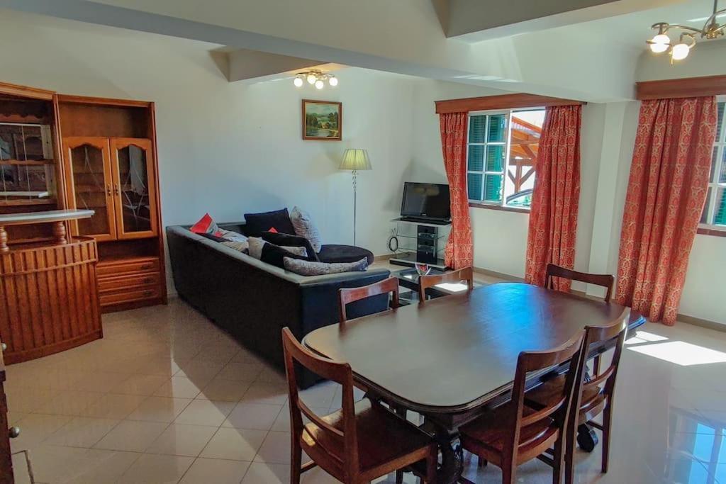 The Funny And Relax Apartment With Terrace & View Arco da Calheta  Exterior photo